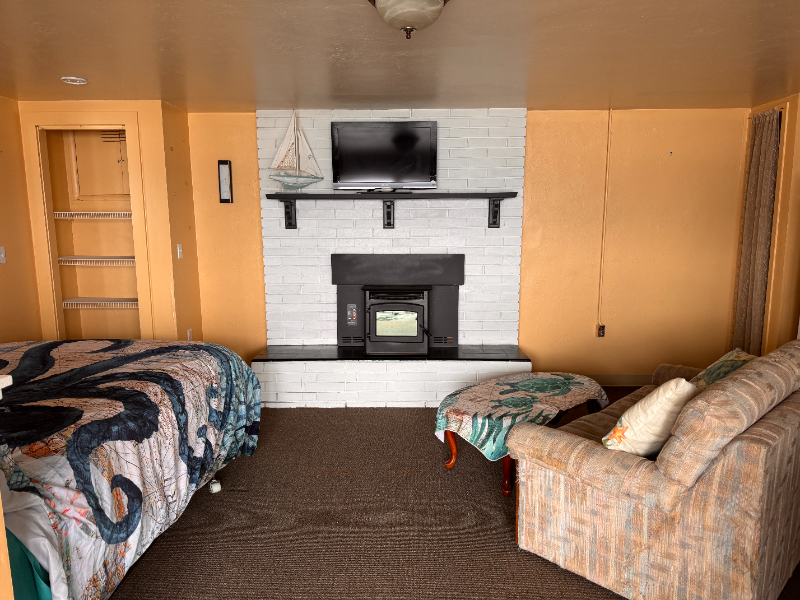 12590 Seabeck Hwy Nw - Photo 2 of 11