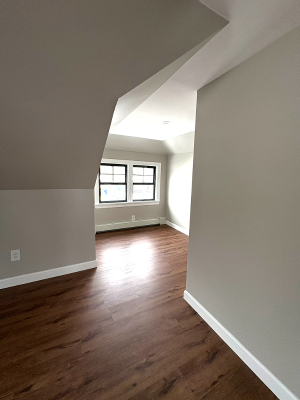 1 Everett St - Photo 4 of 18