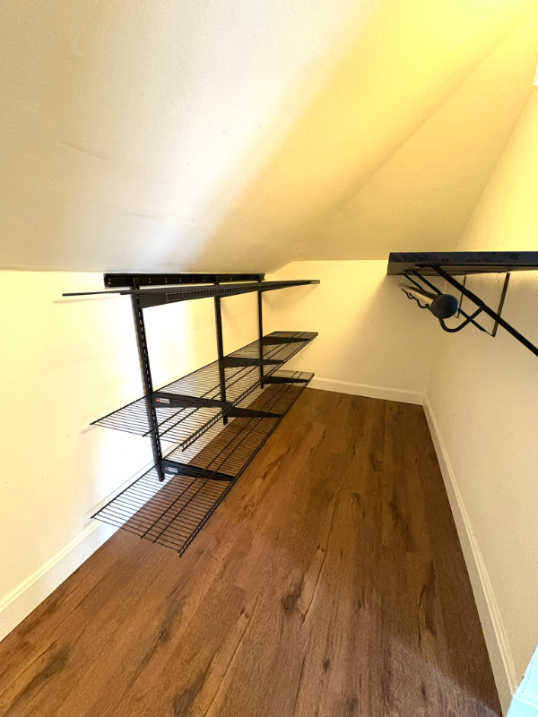 1 Everett St - Photo 5 of 18