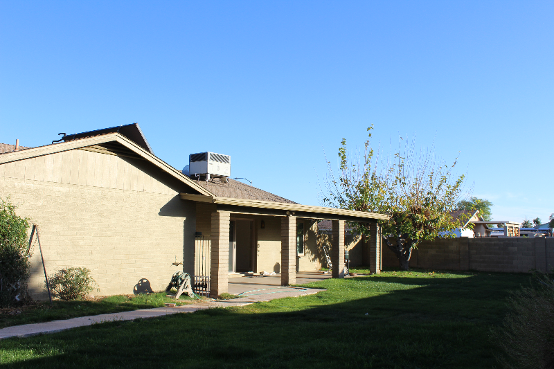 10034 N 33rd Ave - Photo 3 of 16