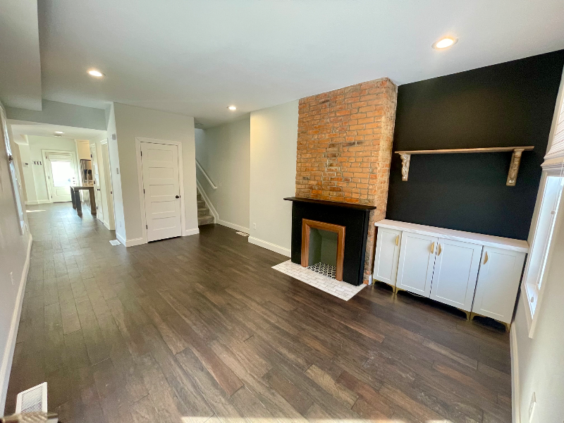 473 E Sycamore St - Photo 4 of 23