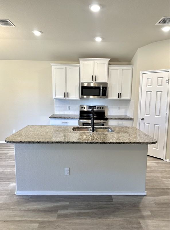 3008 Keathley Dr - Photo 4 of 14