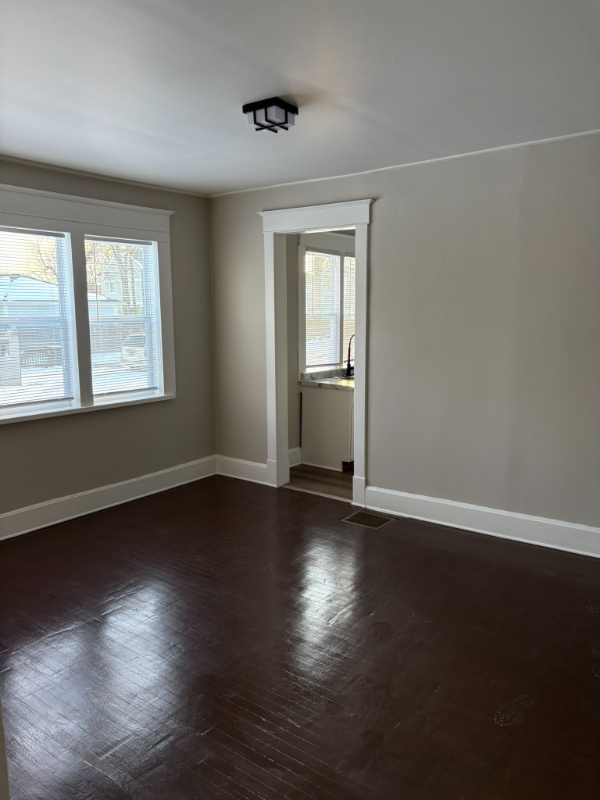 3130 N Park Ave - Photo 3 of 12