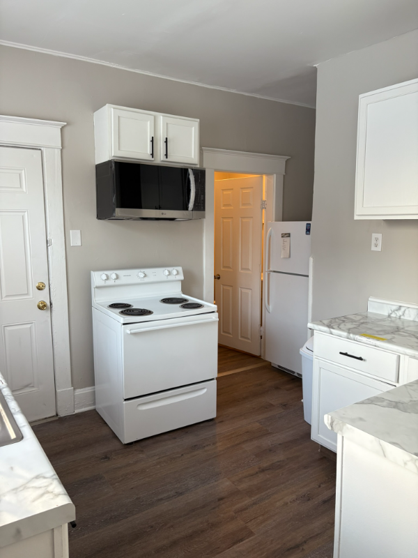 3130 N Park Ave - Photo 6 of 12