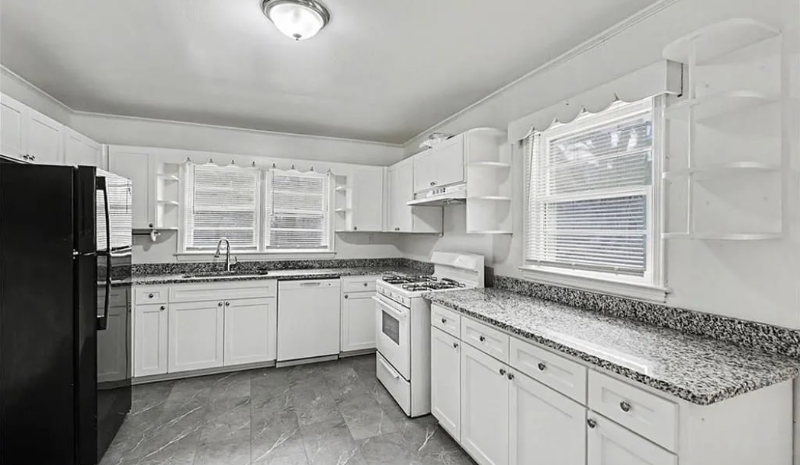 7120 S Sweetwater Rd - Photo 3 of 5