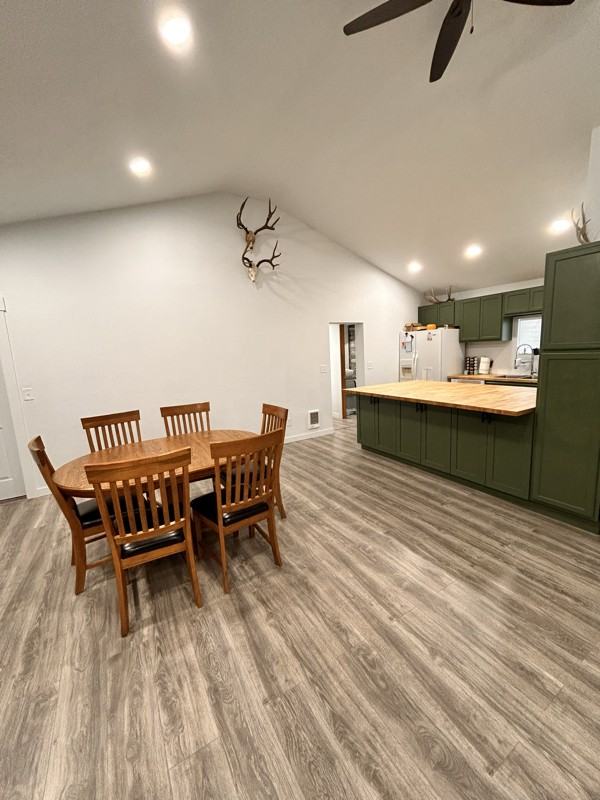 826 Burton Ave - Photo 3 of 23