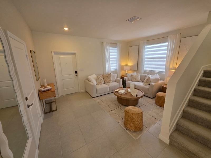 19609 Seterrace - Photo 4 of 16