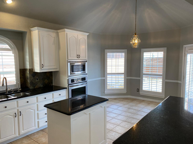 1120 Coolidge St - Photo 2 of 19