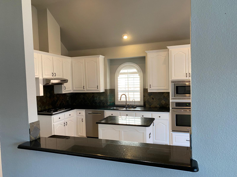 1120 Coolidge St - Photo 3 of 19