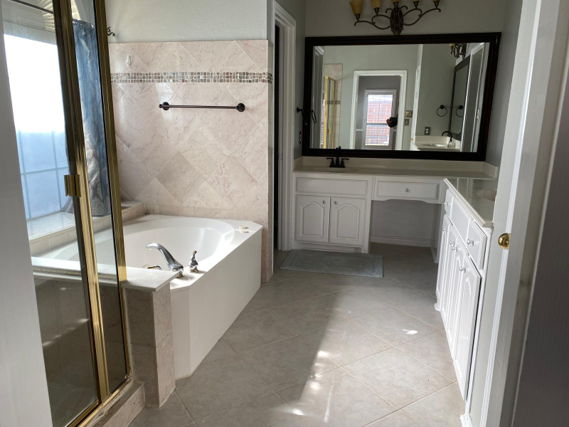 1120 Coolidge St - Photo 6 of 19