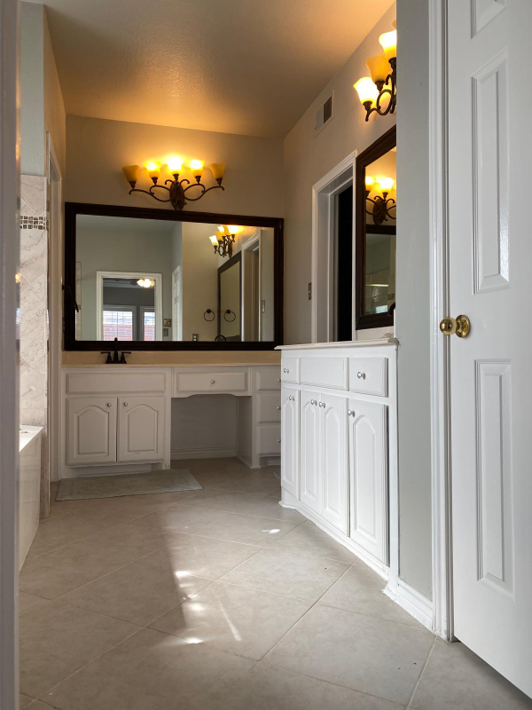 1120 Coolidge St - Photo 7 of 19