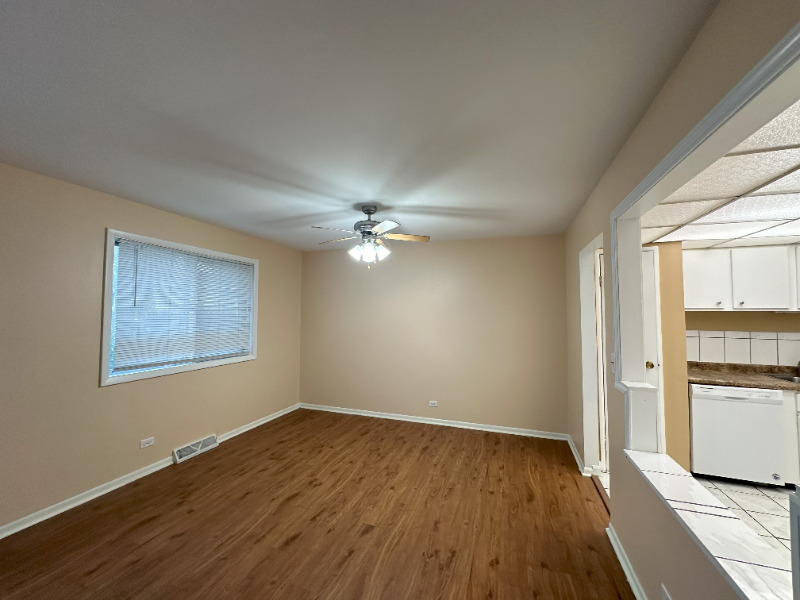 226 Walker Dr - Photo 2 of 20