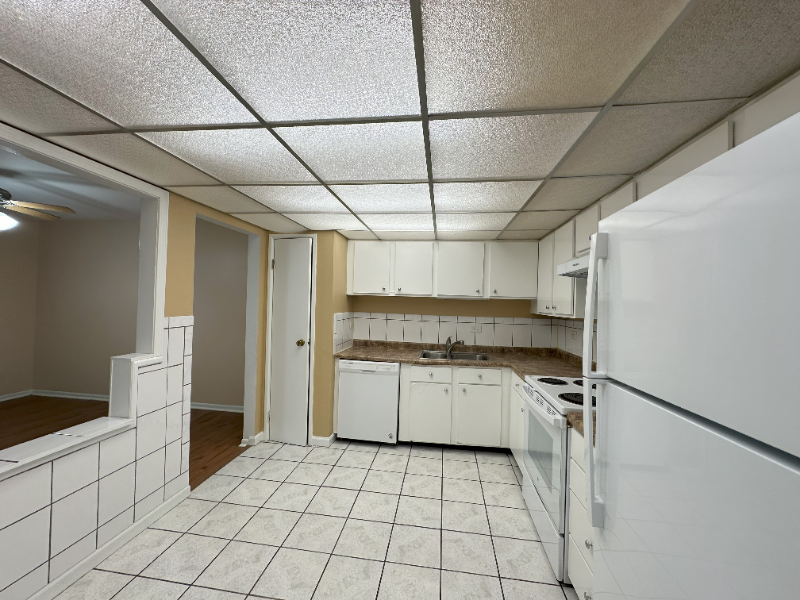 226 Walker Dr - Photo 4 of 20