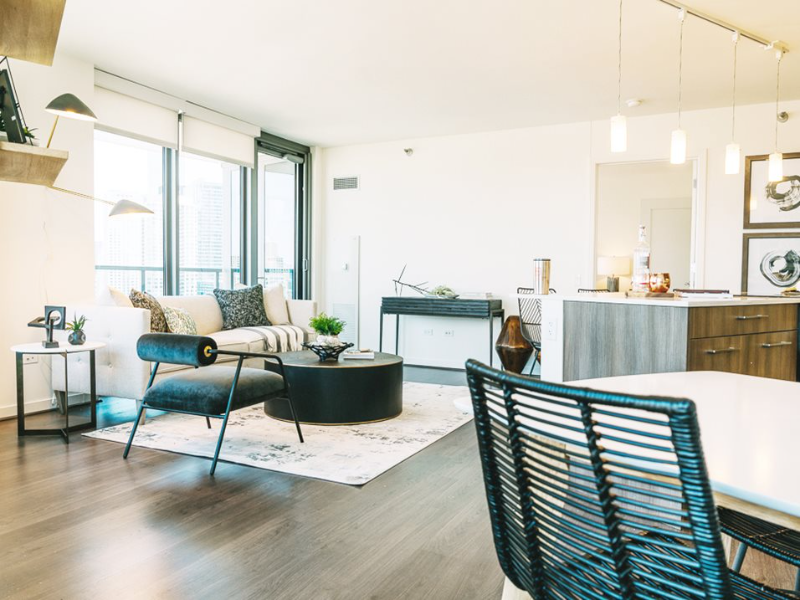 340 W Hubbard St - Photo 6 of 11