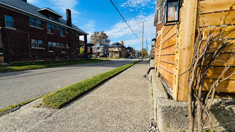 3819 W Philadelphia St - Photo 3 of 11