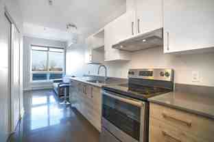 1421 Argyle - Photo 1 of 1