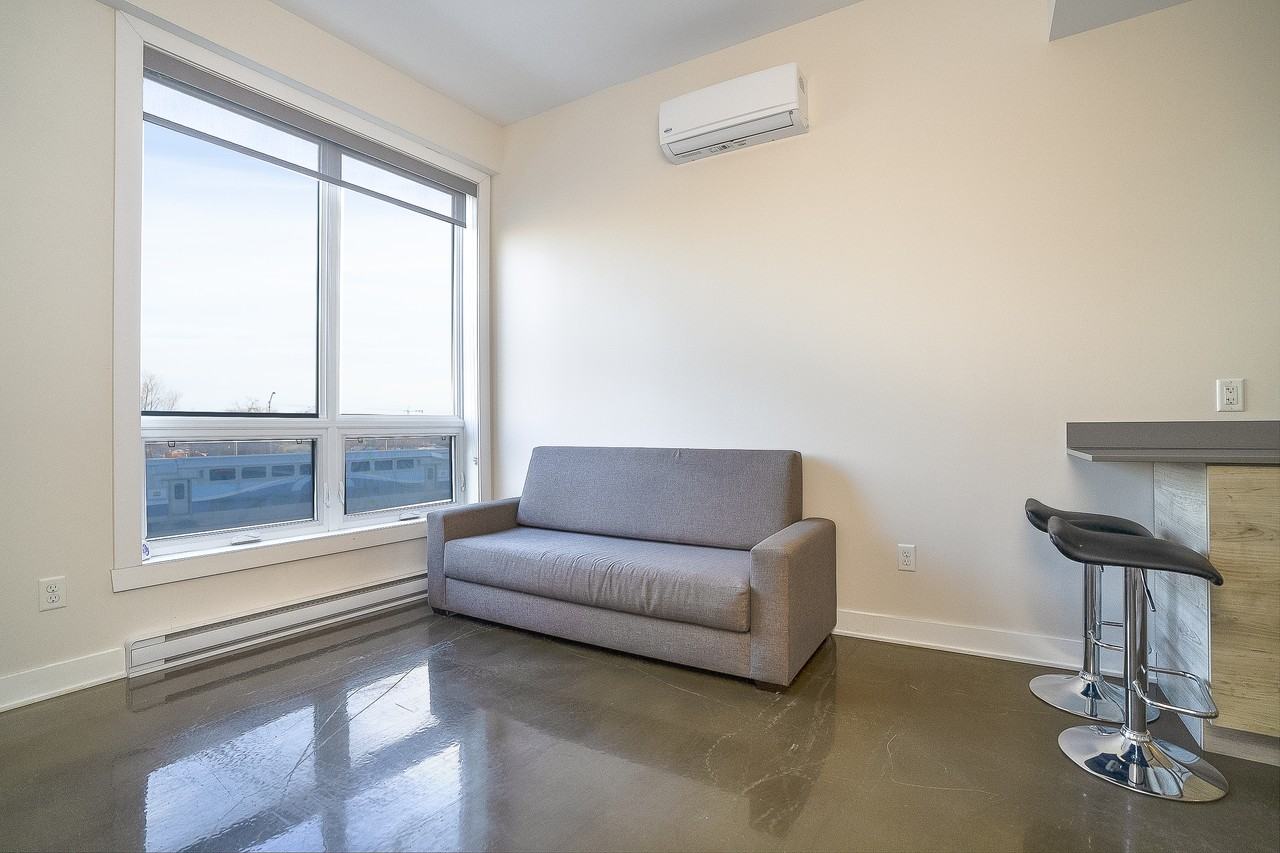 1421 Argyle - Photo 4 of 39