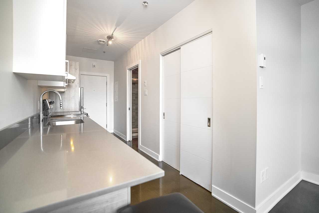 1421 Argyle - Photo 7 of 39