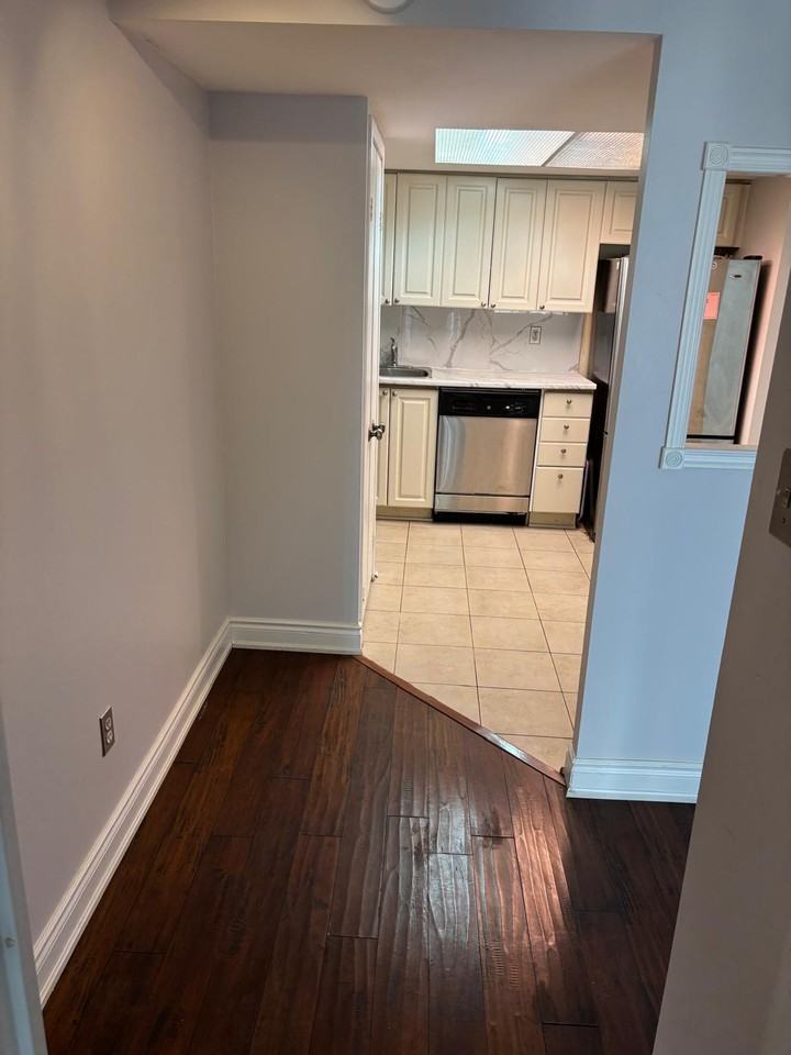 2091 Hurontario Street - Photo 5 of 10