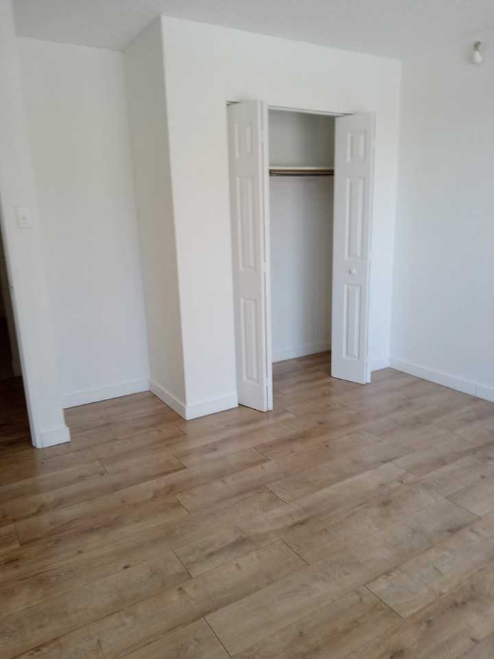 5875 Boulevard Cavendish #106 - Photo 2 of 10