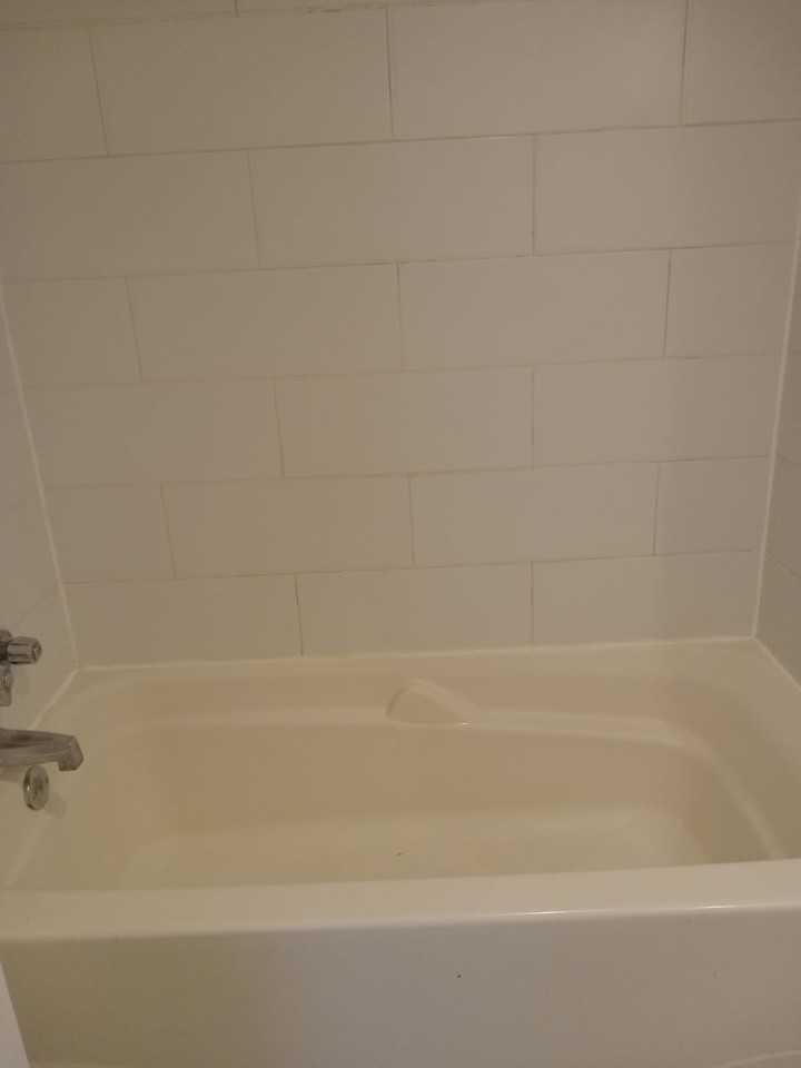 5875 Boulevard Cavendish #106 - Photo 3 of 10