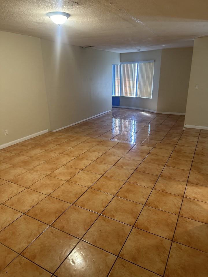 11201 Nw 33rd St #NA - Photo 6 of 12