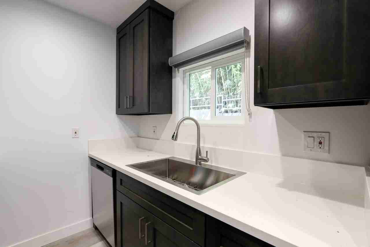 410 Lucas Ave #C - Photo 5 of 30