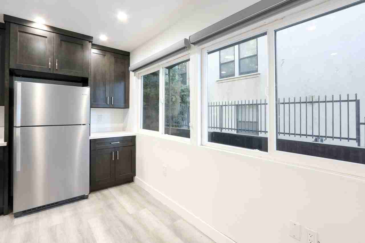 410 Lucas Ave #C - Photo 7 of 30