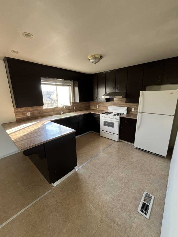 750 Powell St #NA - Photo 6 of 22