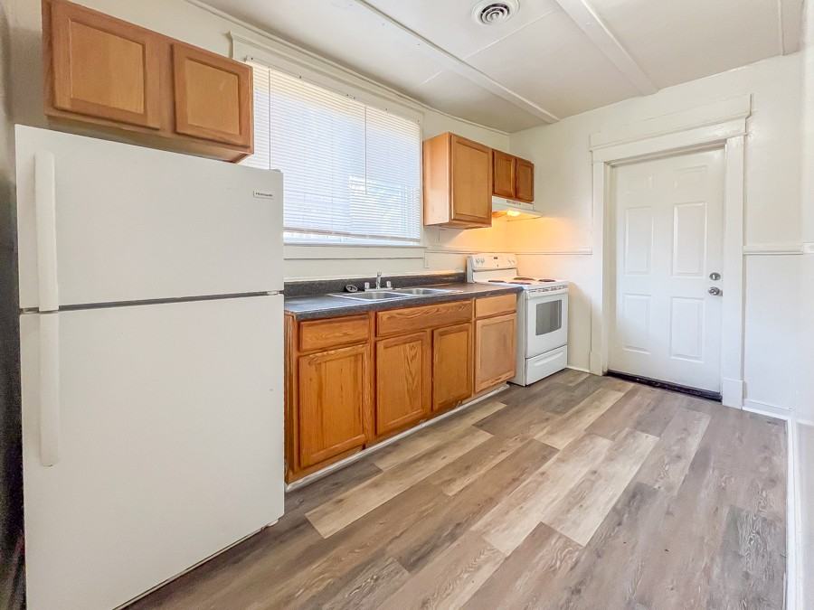 3207 Logandale Ave #NA - Photo 5 of 10