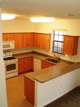 7452 Bristol Cir #7452 - Photo 4 of 18