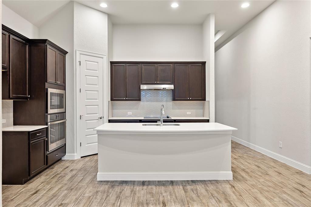 2004 Highland Ridge Rd - Photo 2 of 7