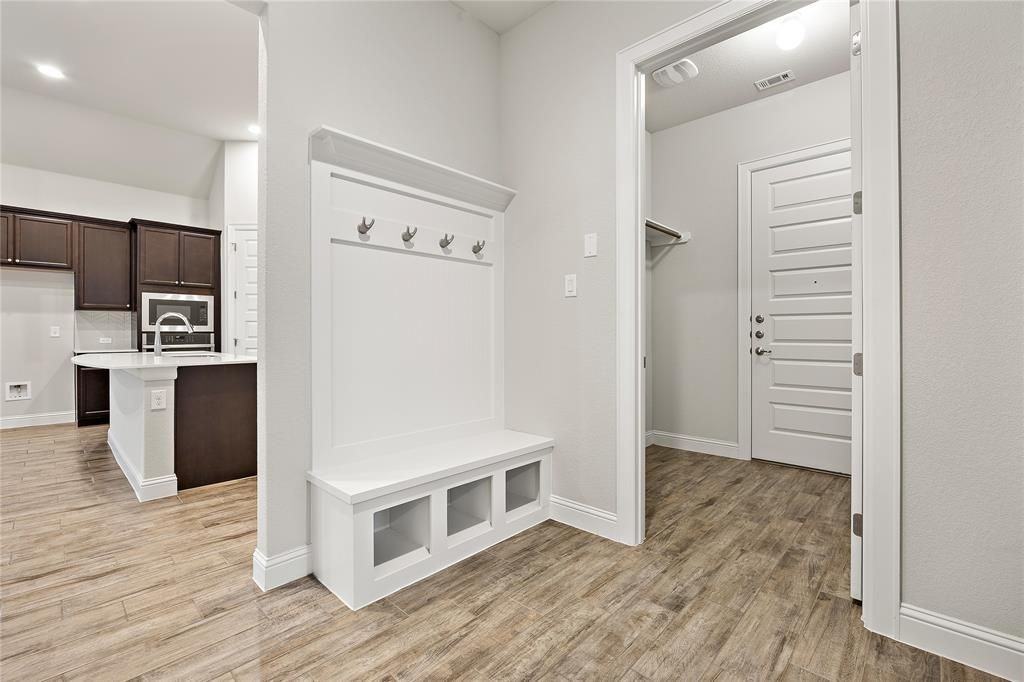 2004 Highland Ridge Rd - Photo 4 of 7