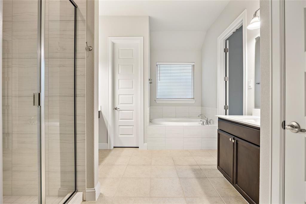 2004 Highland Ridge Rd - Photo 5 of 7