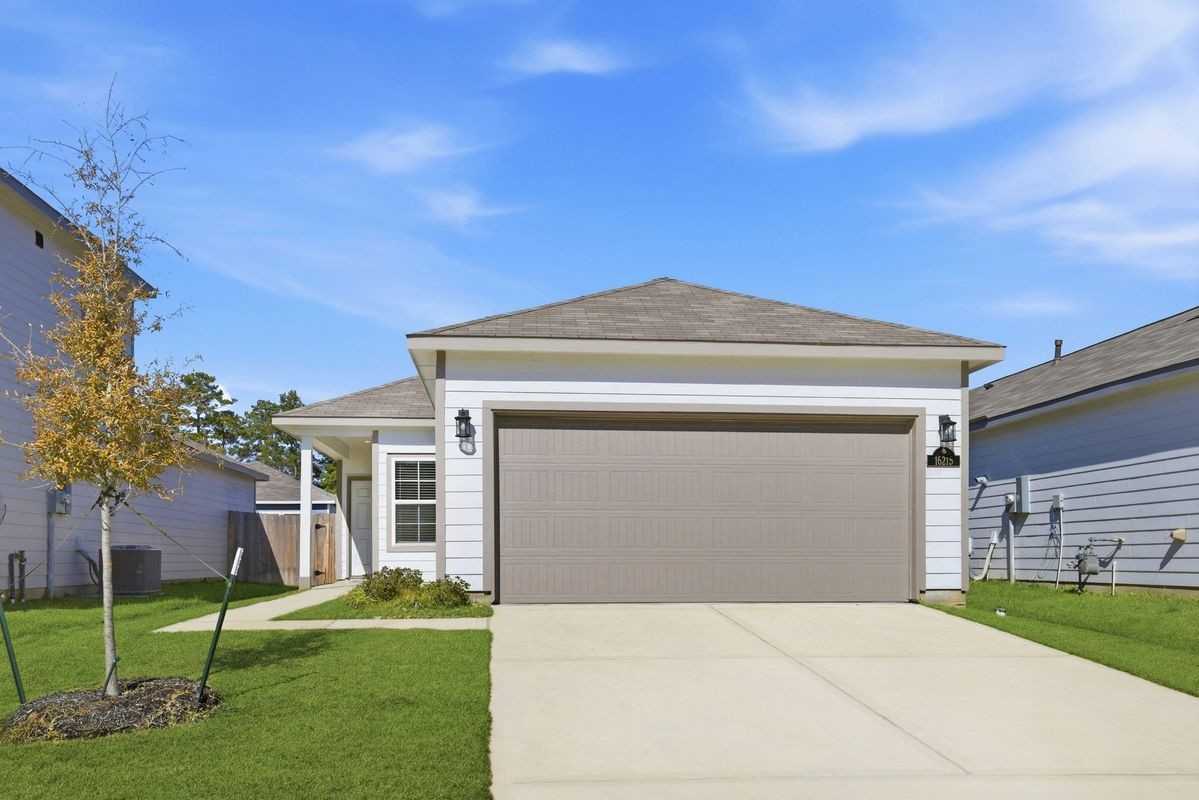 16215 Globetrotter Ct - Photo 2 of 38