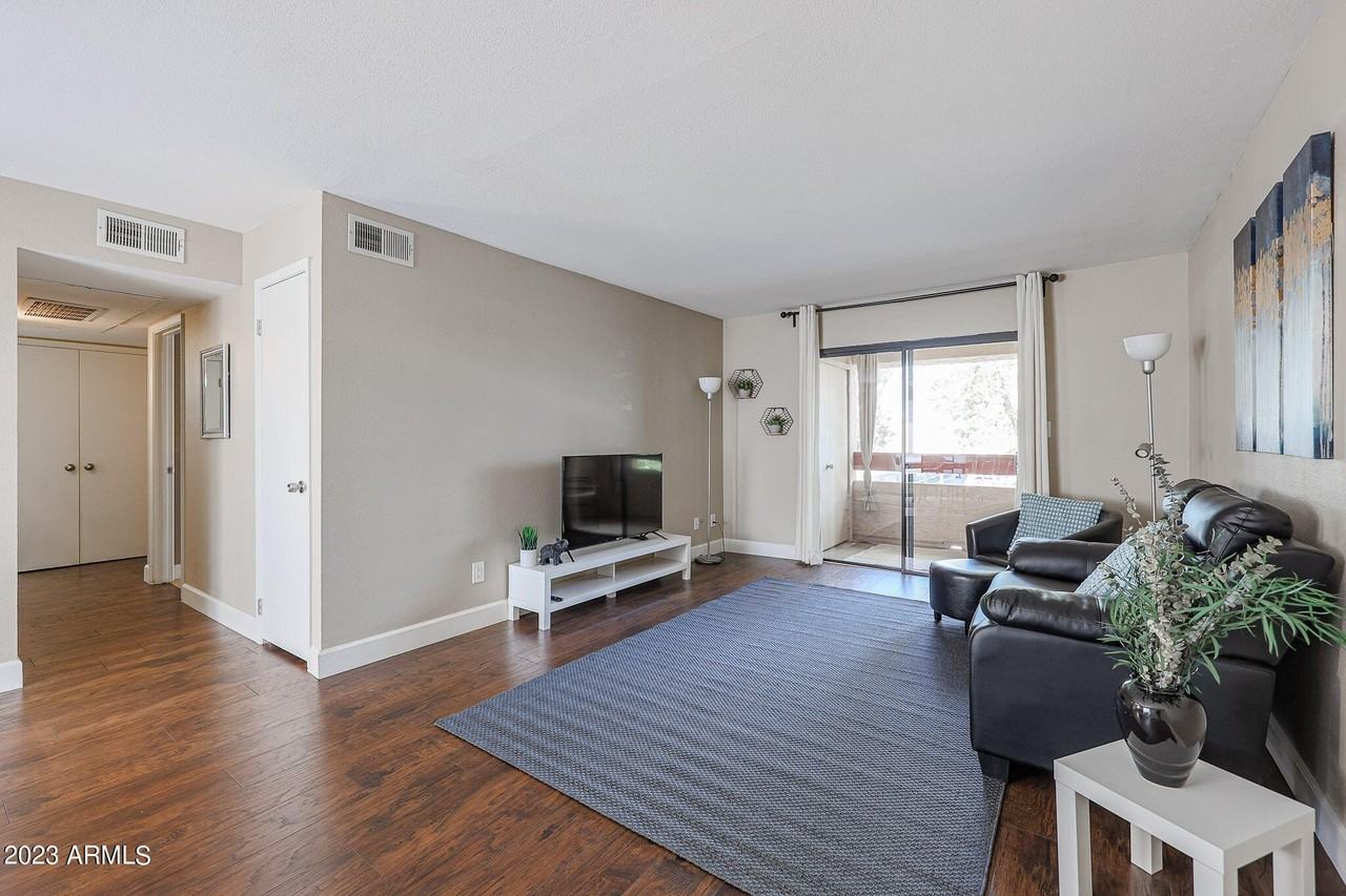 3131 W Cochise Dr Unit 204 #204 - Photo 6 of 42