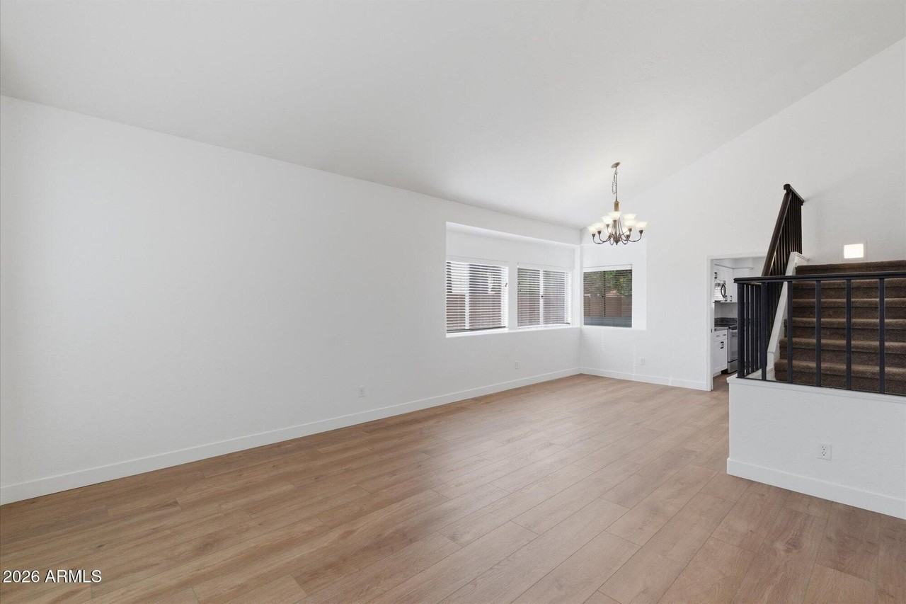 14252 S 43rd Pl - Photo 6 of 25