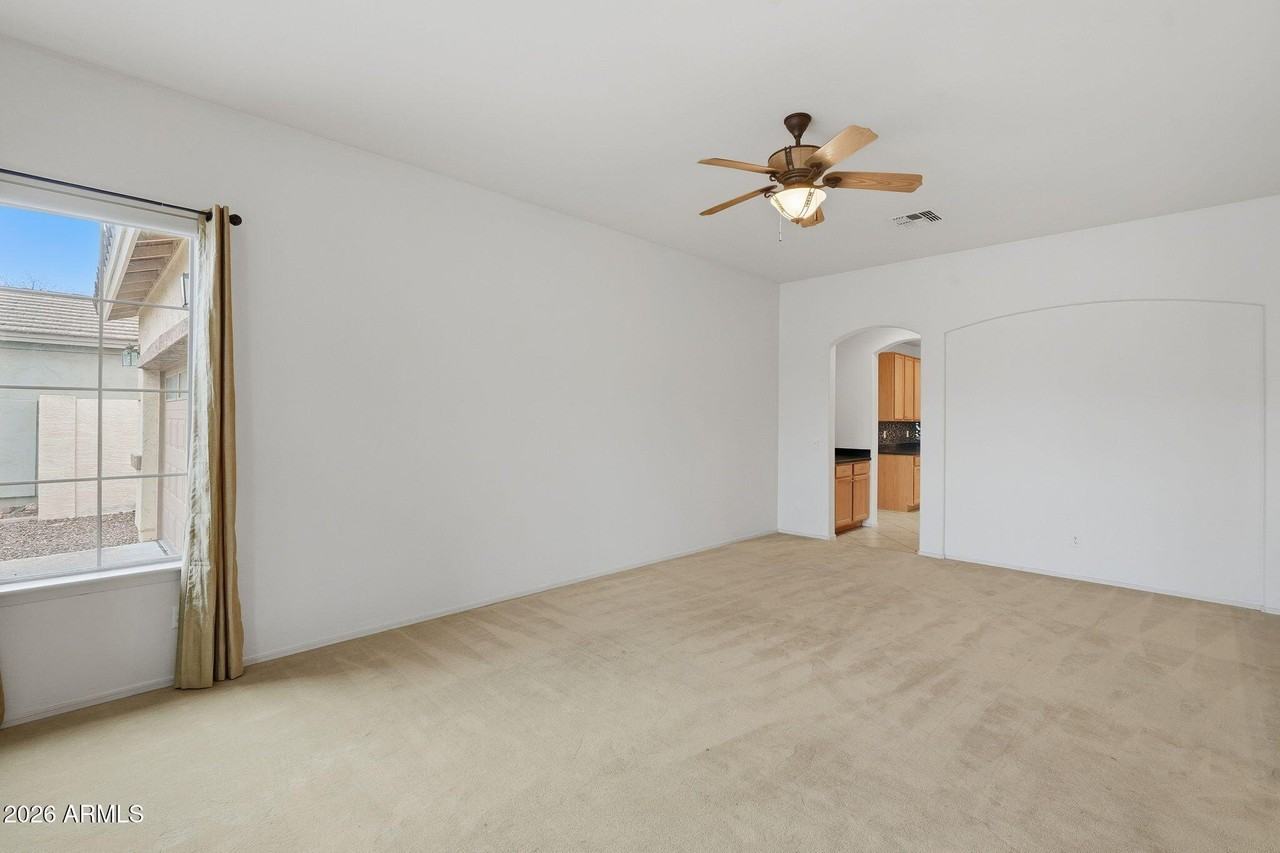 3374 E Phelps St - Photo 6 of 48