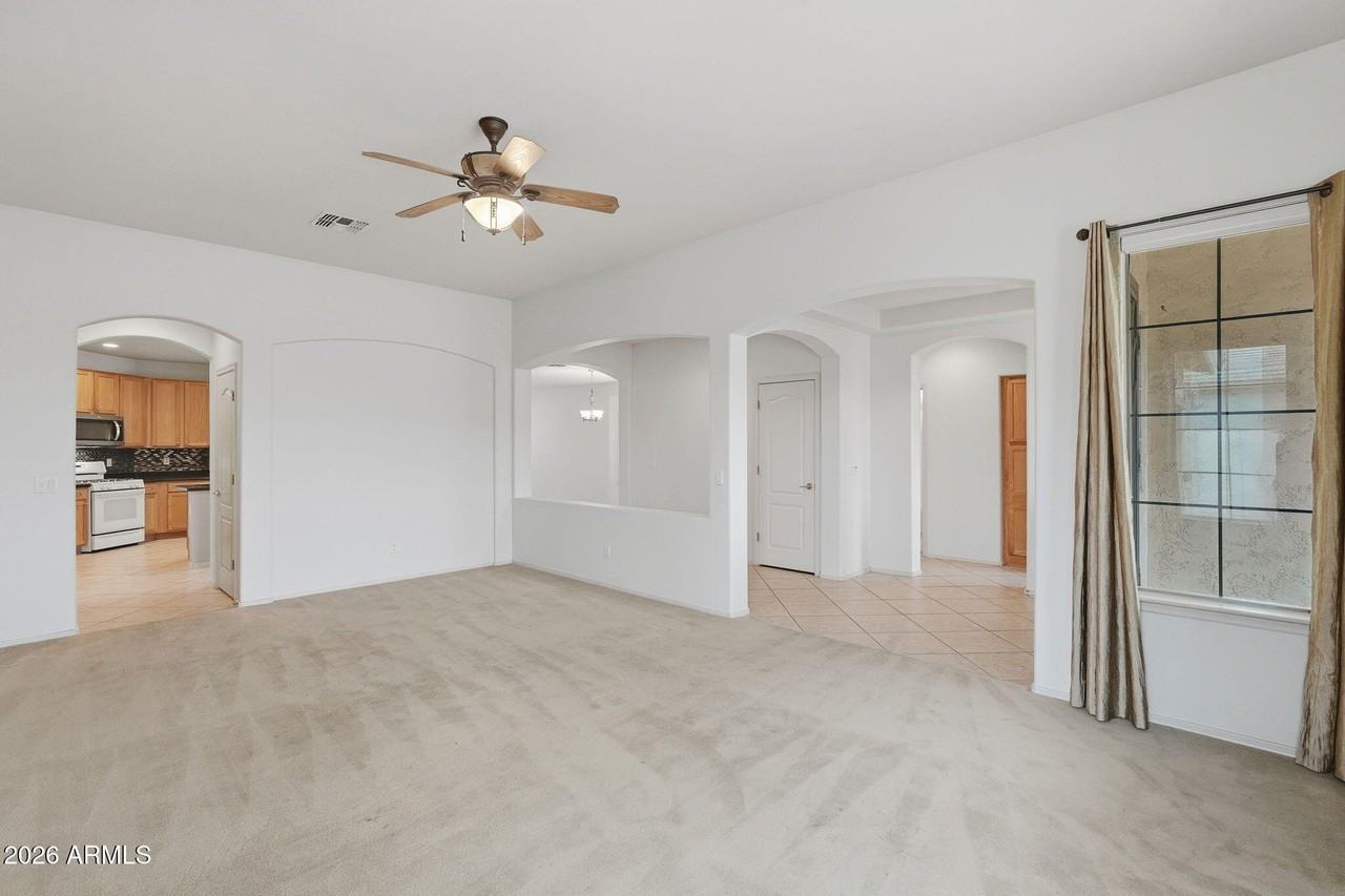 3374 E Phelps St - Photo 7 of 48