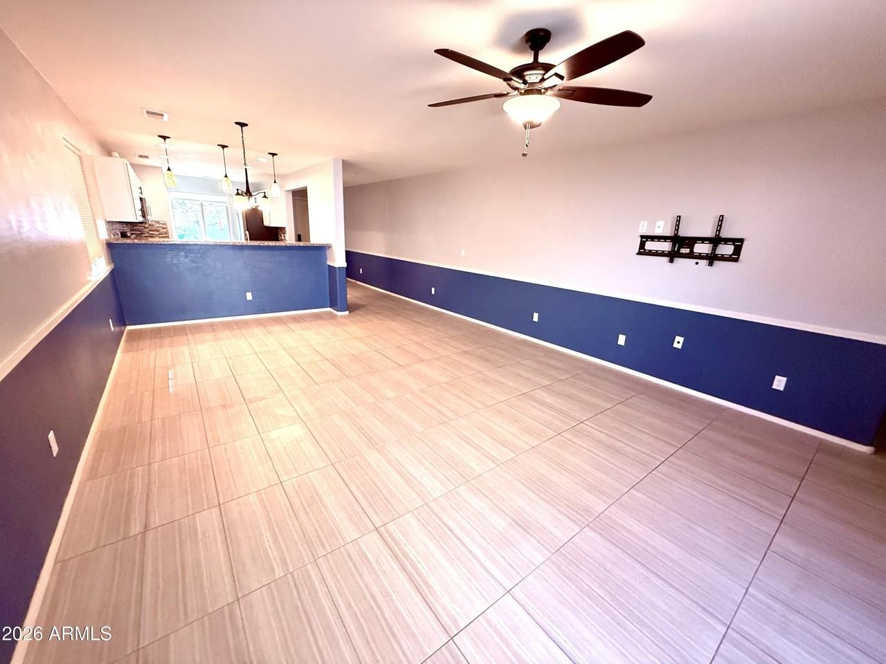 1884 W Expressman St - Photo 5 of 28