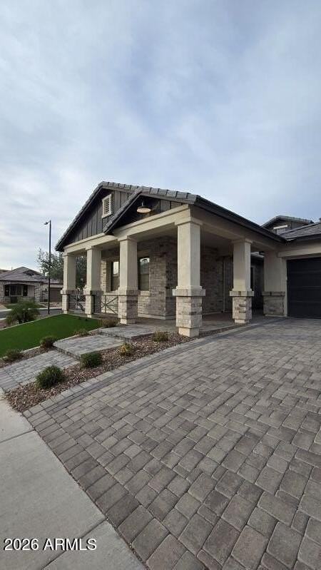 16512 S 8th Way - Photo 2 of 42