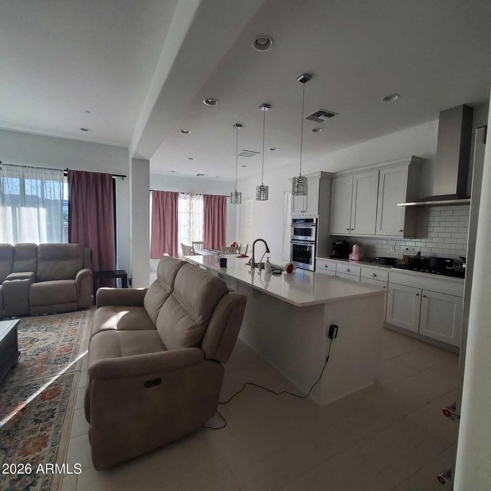 16512 S 8th Way - Photo 7 of 42