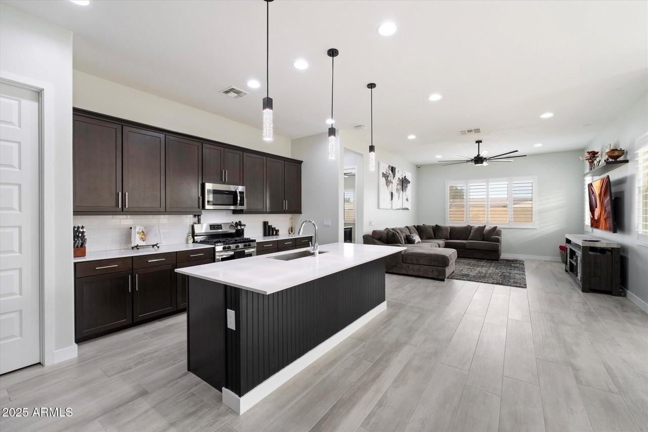 20954 E Camacho Ct - Photo 5 of 35