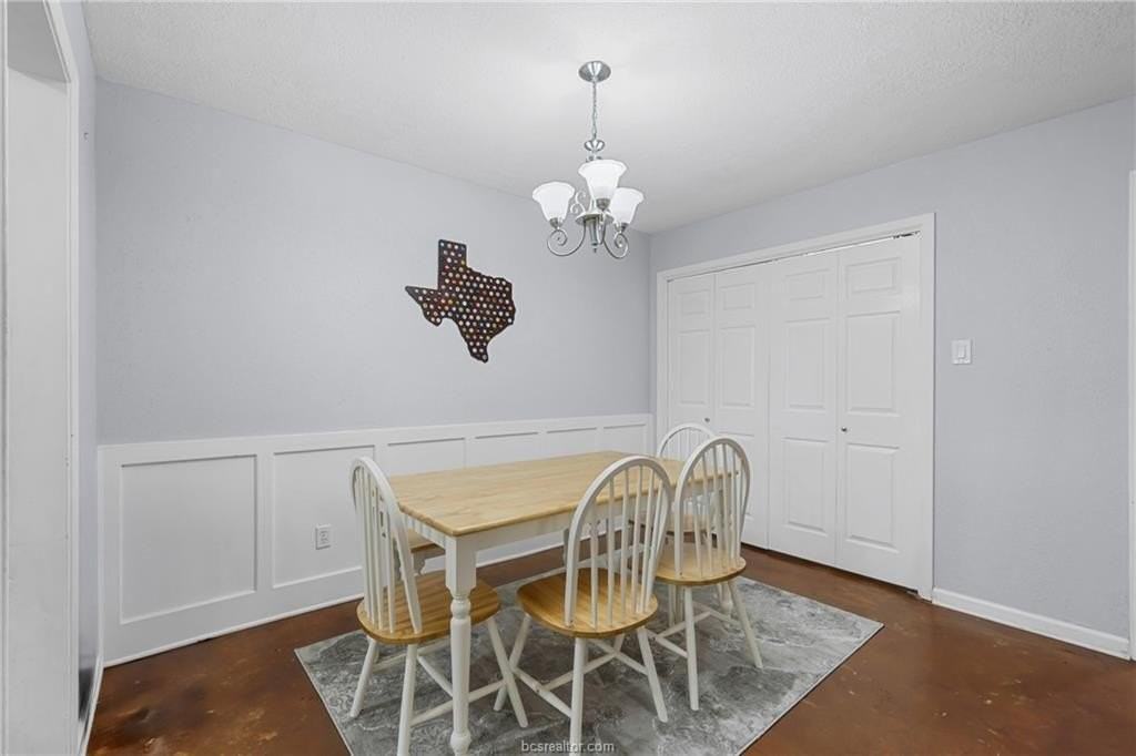 1808 Holleman Dr #B - Photo 3 of 13