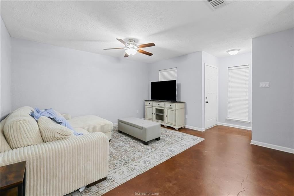 1808 Holleman Dr #B - Photo 6 of 13