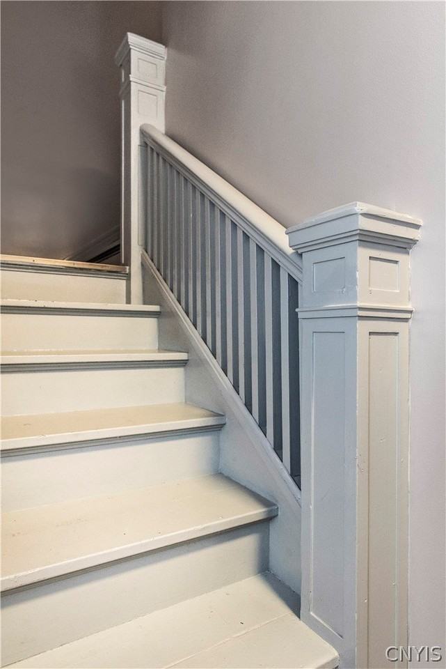 221 Elizabeth St #1 - Photo 5 of 13