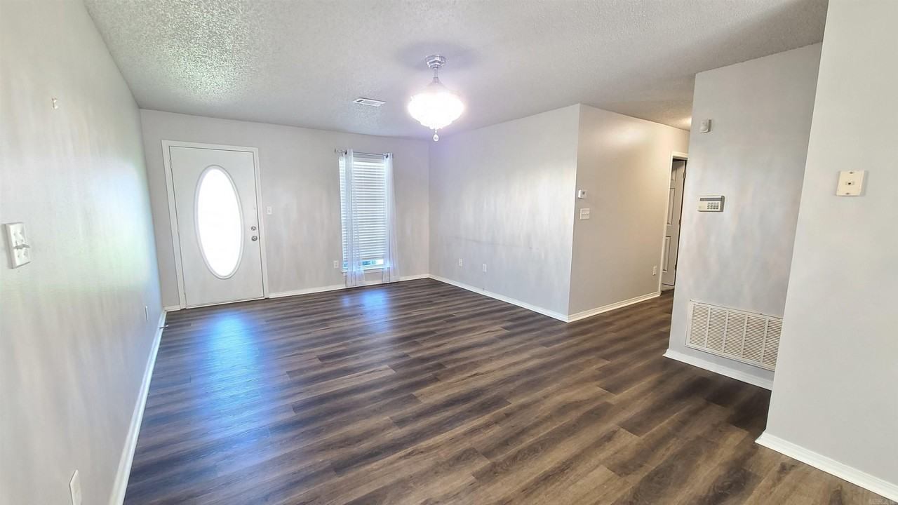 13023 Carousel Ct - Photo 7 of 17