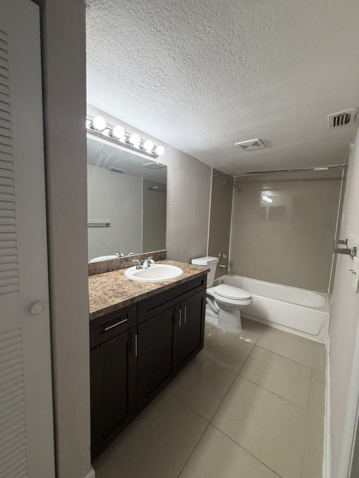 964 Siesta Key Boulevard #416 - Photo 7 of 17
