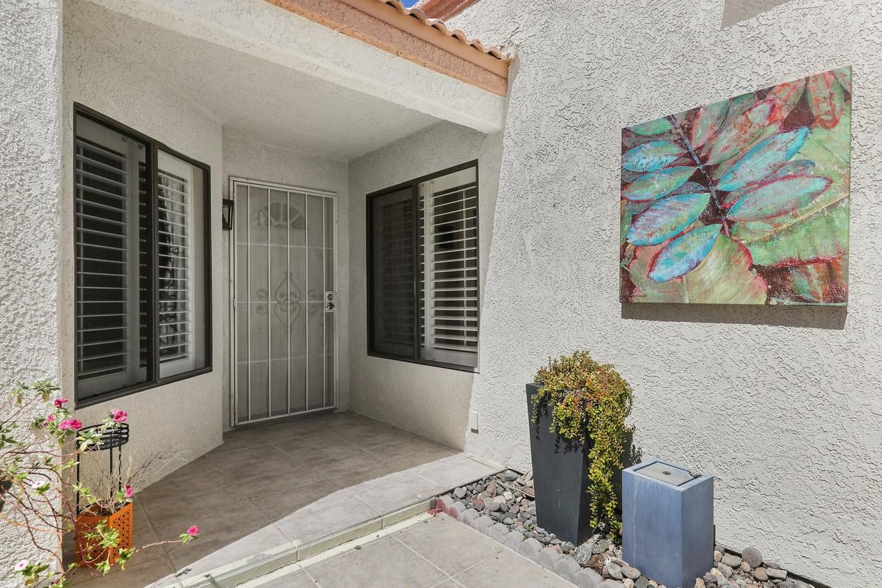 42315 Liolios Dr - Photo 4 of 32