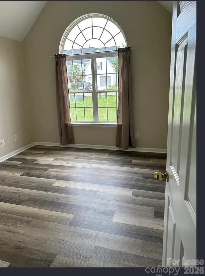 108 Saye Pl Unit 522 #522 - Photo 6 of 9